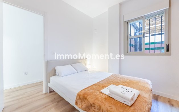 Resale - Apartment - Málaga - Málaga Centro