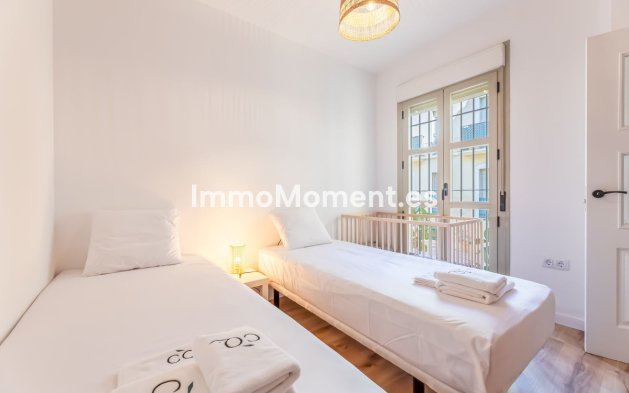 Resale - Apartment - Málaga - Málaga Centro