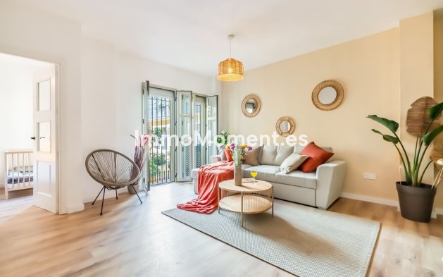 Resale - Apartment - Málaga - Málaga Centro