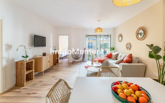 Resale - Apartment - Málaga - Málaga Centro