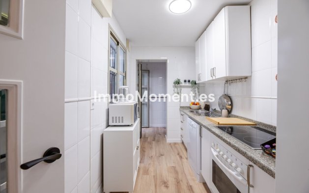 Resale - Apartment - Málaga - Málaga Centro