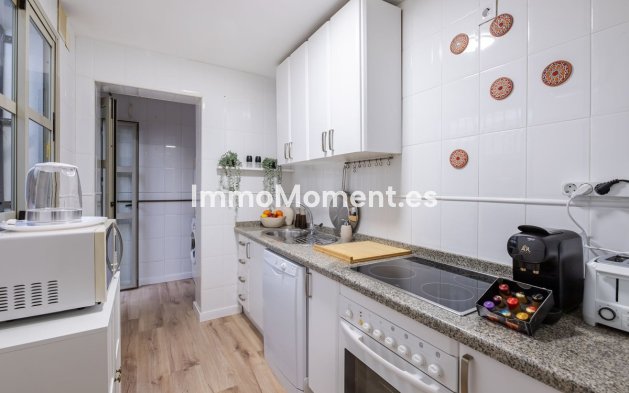 Resale - Apartment - Málaga - Málaga Centro