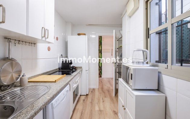 Resale - Apartment - Málaga - Málaga Centro