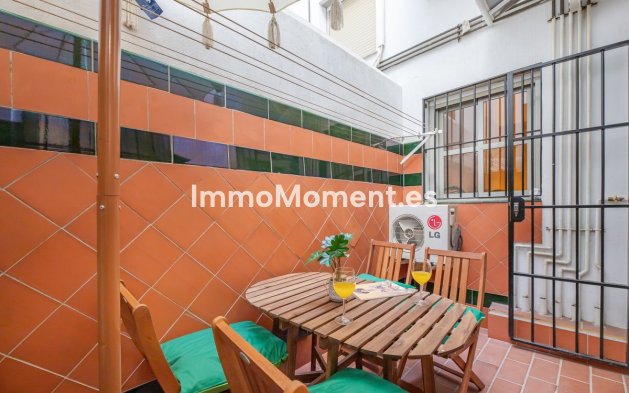 Resale - Apartment - Málaga - Málaga Centro