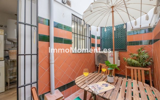 Resale - Apartment - Málaga - Málaga Centro