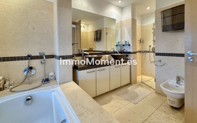 Wiederverkauf - Wohnung - Marbella - Altos de los Monteros