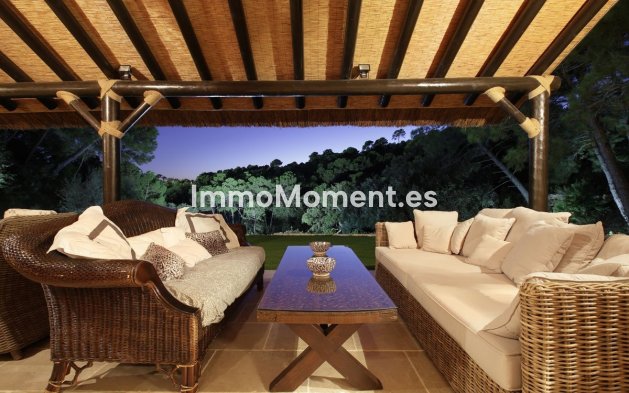 Resale - Villa - Benahavís - Benahavís Centro