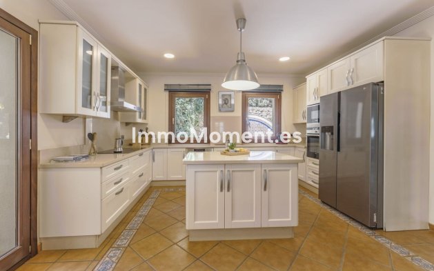 Revente - Villa - Marbella - Nueva Andalucía