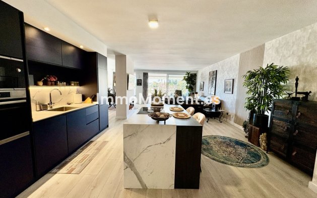 Resale - Apartment - Benahavís - La Quinta