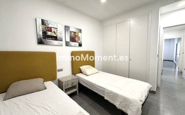 Wiederverkauf - Wohnung - Marbella - Nueva Andalucía