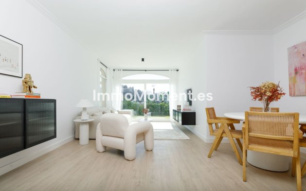 Resale - Apartment - Benahavís - La Quinta