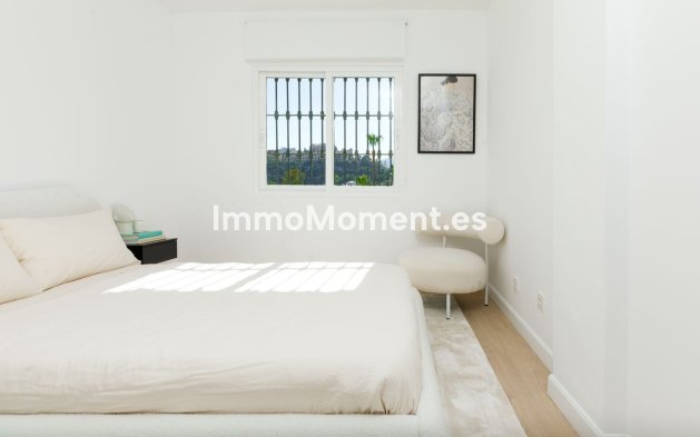 Resale - Apartment - Benahavís - La Quinta