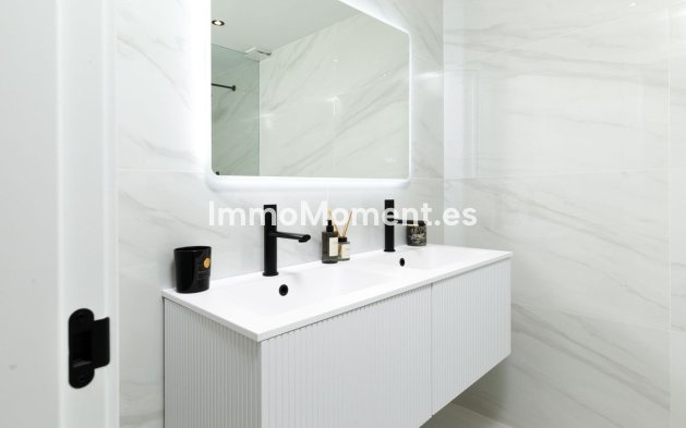 Resale - Apartment - Benahavís - La Quinta