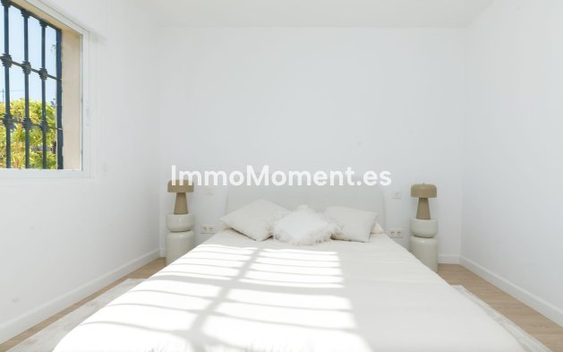 Resale - Apartment - Benahavís - La Quinta