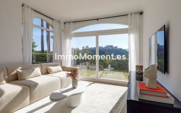 Resale - Apartment - Benahavís - La Quinta