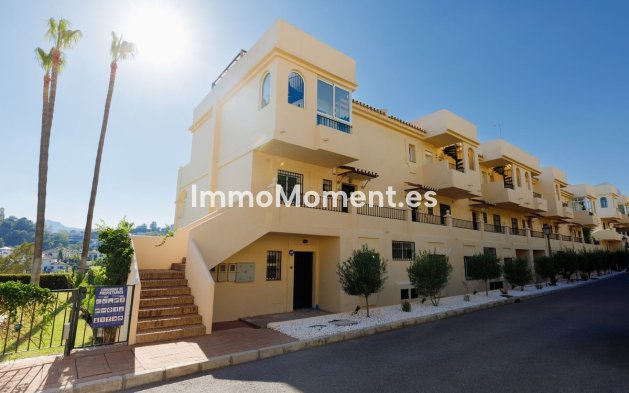 Resale - Apartment - Benahavís - La Quinta