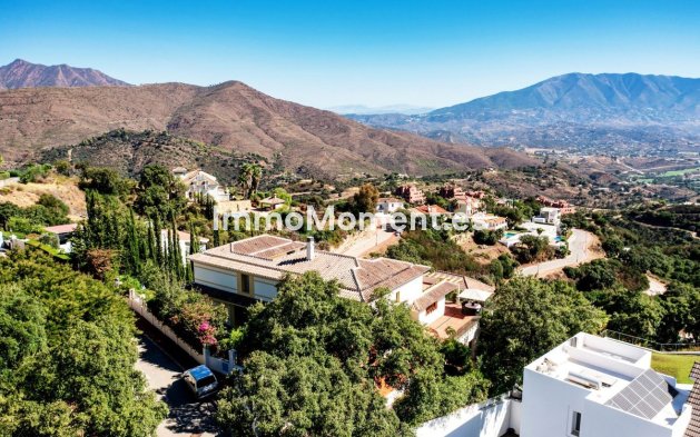 Wiederverkauf - Villa - Marbella - La Mairena