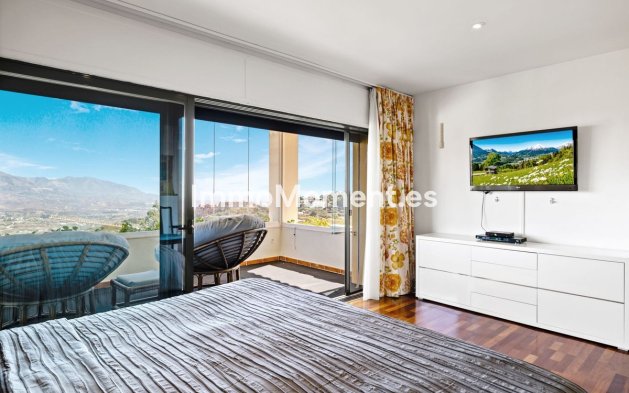 Wiederverkauf - Villa - Marbella - La Mairena