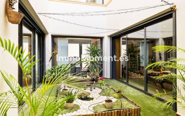 Wiederverkauf - Villa - Marbella - La Mairena