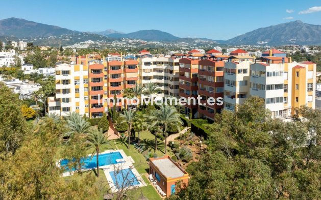 Wiederverkauf - Wohnung - Estepona  - Atalaya