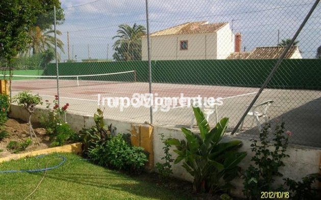 Wiederverkauf - Villa - Estepona  - Estepona Centro