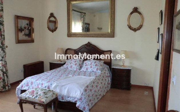 Wiederverkauf - Villa - Estepona  - Estepona Centro