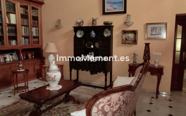 Wiederverkauf - Villa - Estepona  - Estepona Centro