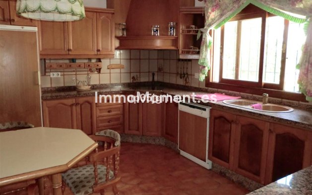 Wiederverkauf - Villa - Estepona  - Estepona Centro