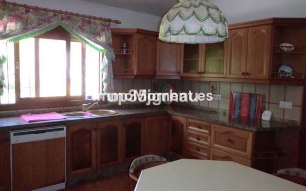 Wiederverkauf - Villa - Estepona  - Estepona Centro