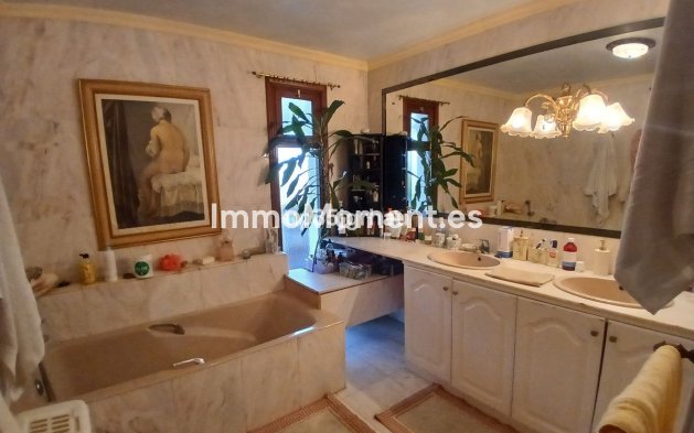 Wiederverkauf - Villa - Estepona  - Estepona Centro