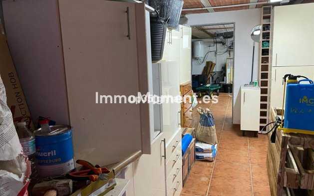 Bestaande woning - Villa - Estepona  - Estepona Centro