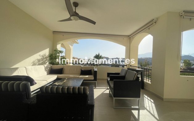 Resale - Apartment - Estepona - Selwo