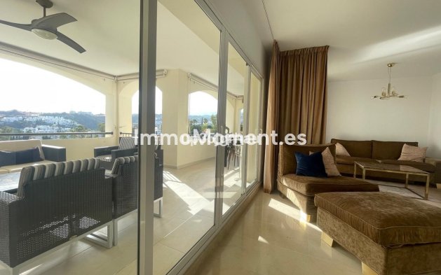 Resale - Apartment - Estepona - Selwo