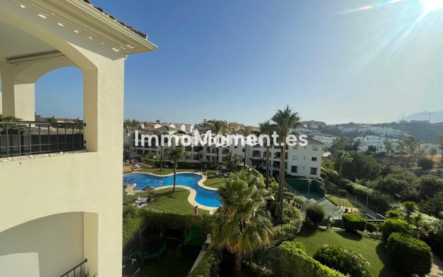 Resale - Apartment - Estepona - Selwo