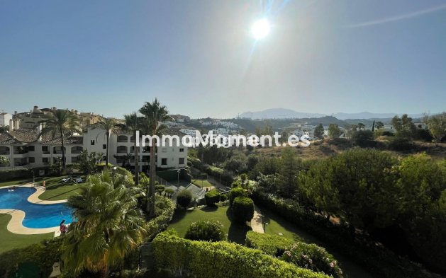 Resale - Apartment - Estepona - Selwo