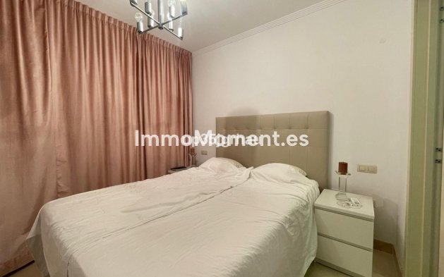Resale - Apartment - Estepona - Selwo