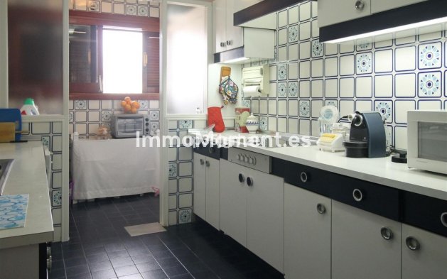 Wiederverkauf - Wohnung - Estepona  - Estepona Centro