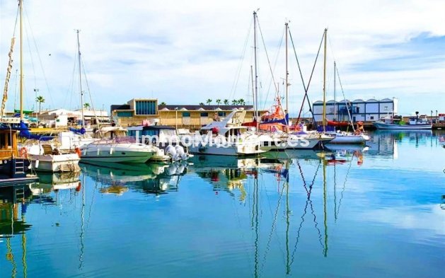 Wiederverkauf - Wohnung - Estepona  - Estepona Centro