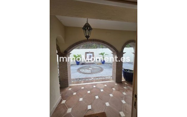 Reventa - Villa independiente - Estepona  - New Golden Mile