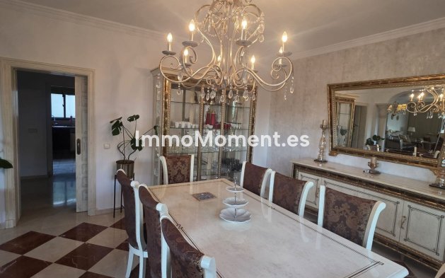 Reventa - Villa independiente - Estepona  - New Golden Mile
