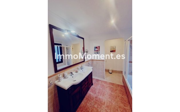 Reventa - Villa independiente - Estepona  - New Golden Mile