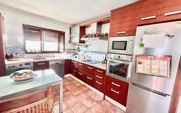 Resale - Villa - Marbella - Nueva Andalucía