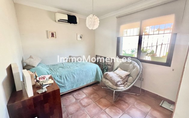 Resale - Villa - Marbella - Nueva Andalucía