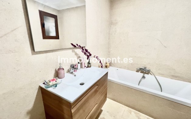 Resale - Villa - Marbella - Nueva Andalucía