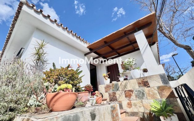 Resale - Villa - Marbella - Nueva Andalucía