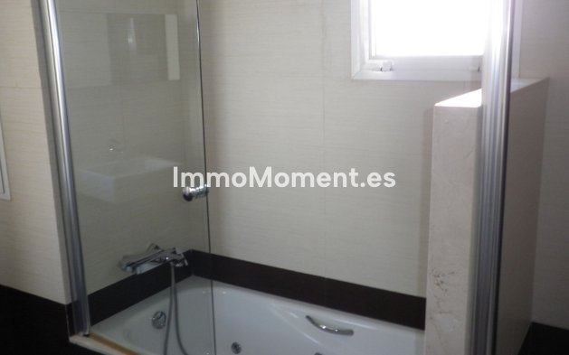 Revente - Maison mitoyenne - Estepona  - Estepona Centro