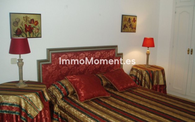 Revente - Maison mitoyenne - Estepona  - Estepona Centro