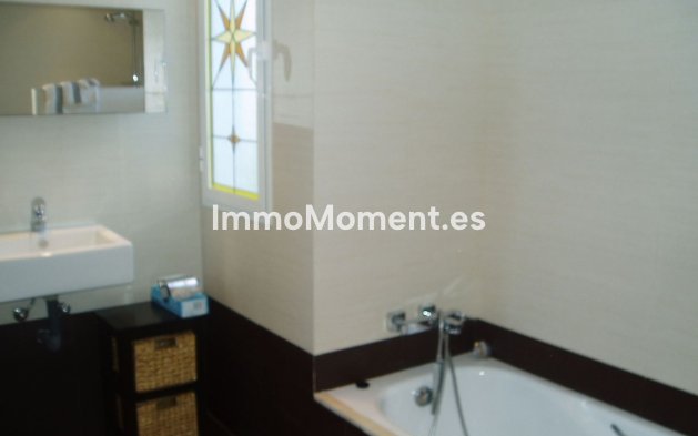 Revente - Maison mitoyenne - Estepona  - Estepona Centro