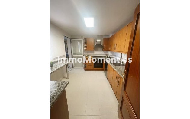 Wiederverkauf - Reihenhaus - Estepona  - Atalaya