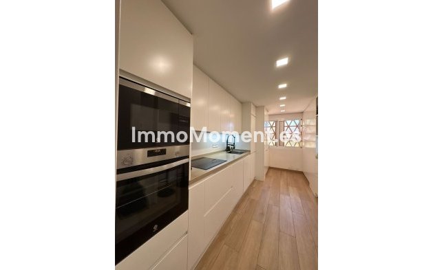 Revente - Appartement - Estepona  - Estepona Centro